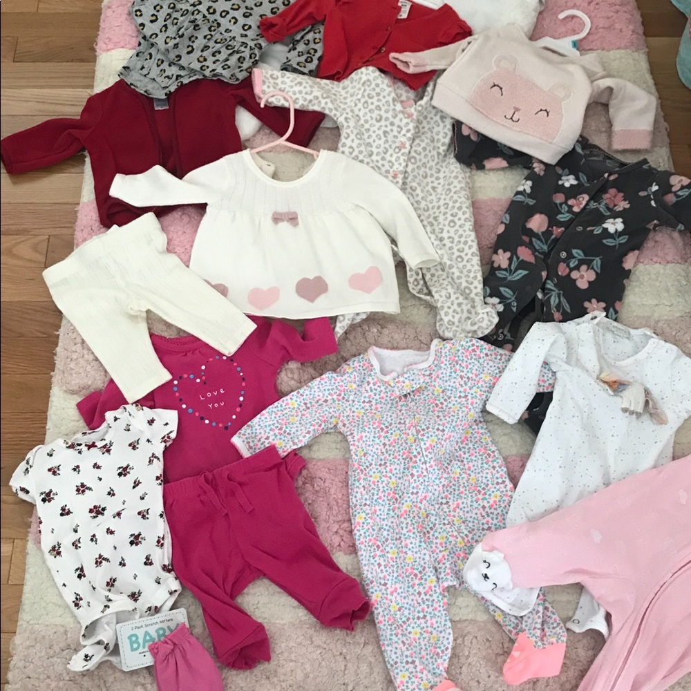 Lot sale:baby girl clothes 0-3, 3 some never worn!